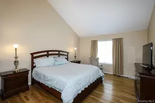 11 Winterberry Dr, Middle Island, NY 11953 - Photo 19
