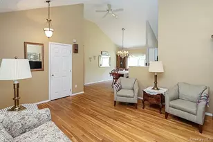 11 Winterberry Dr, Middle Island, NY 11953 - Photo 7