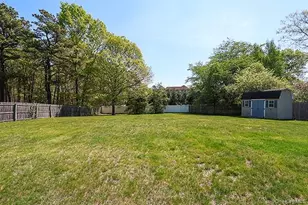 11 Winterberry Dr, Middle Island, NY 11953 - Photo 41