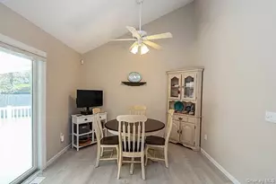 11 Winterberry Dr, Middle Island, NY 11953 - Photo 17