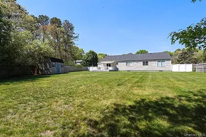 11 Winterberry Drive, Middle Island, NY 11953 - Photo 39