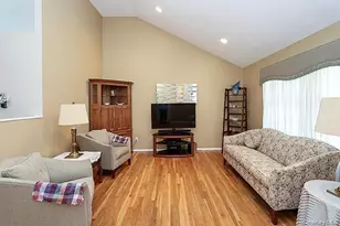 11 Winterberry Dr, Middle Island, NY 11953 - Photo 5