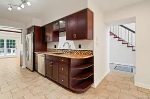 16 Club Dr S, Jericho, NY 11753 - Photo 5