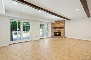 16 Club Dr S, Jericho, NY 11753 - Photo 9