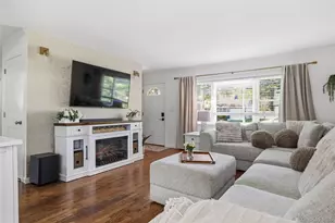 31 Jean Dr, North Babylon, NY 11703 - Photo 3
