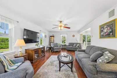 82 Jakes Lane, Calverton, NY 11933 - Photo 3
