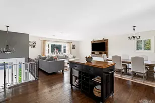36 Matinecock Ave, East Islip, NY 11730 - Photo 5