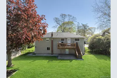 36 Matinecock Avenue, East Islip, NY 11730 - Photo 15
