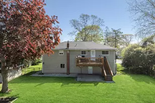 36 Matinecock Ave, East Islip, NY 11730 - Photo 15