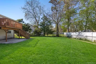 36 Matinecock Avenue, East Islip, NY 11730 - Photo 17