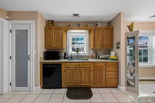 46 Lafayette Dr, Shirley, NY 11967 - Photo 15