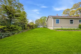 46 Lafayette Dr, Shirley, NY 11967 - Photo 31