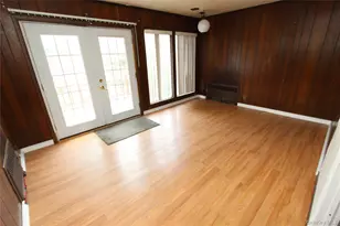 75-10 173rd St, Fresh Meadows, NY 11366 - Photo 7