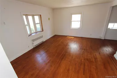 7510 173rd Street, Fresh Meadows, NY 11366 - Photo 3