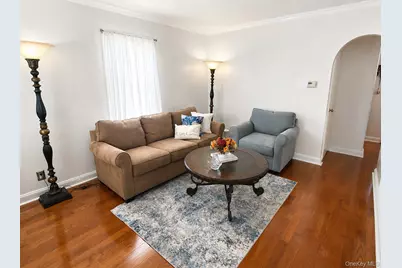 44 Shaw Avenue, Valley Stream, NY 11580 - Photo 3