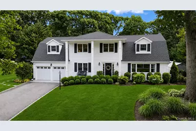 8 Rochelle Lane, Northport, NY 11768 - Photo 1