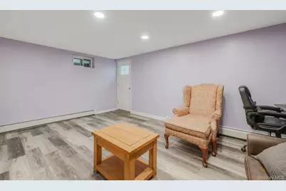 217 Abbington Court, Copiague, NY 11726 - Photo 31