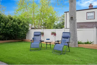 217 Abbington Court, Copiague, NY 11726 - Photo 5