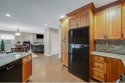 217 Abbington Court, Copiague, NY 11726 - Photo 15