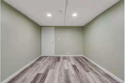 217 Abbington Court, Copiague, NY 11726 - Photo 41