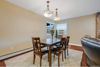 217 Abbington Court, Copiague, NY 11726 - Photo 11