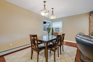 217 Abbington Ct, Copiague, NY 11726 - Photo 11