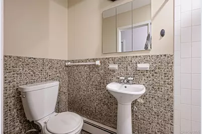 217 Abbington Court, Copiague, NY 11726 - Photo 35