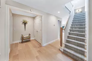 28 Old Field Ln, Great Neck, NY 11020 - Photo 15