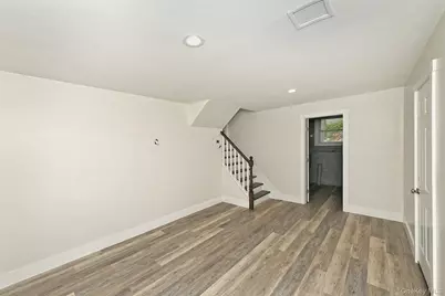29 Bennett Avenue, Huntington Station, NY 11746 - Photo 19