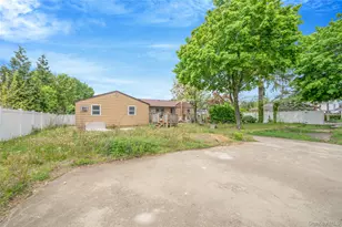 627 Carlls Path, Deer Park, NY 11729 - Photo 25