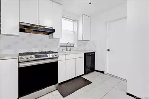 2580 Ocean Pkwy, Brooklyn, NY 11235 - Photo 11