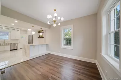 317 Haven Avenue, Ronkonkoma, NY 11779 - Photo 7