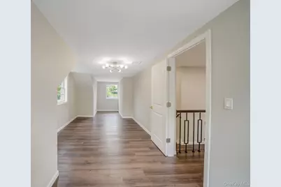 317 Haven Avenue, Ronkonkoma, NY 11779 - Photo 19