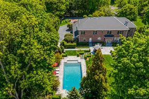 199 B W Shore Rd, Great Neck, NY 11024 - Photo 39