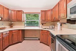 24 Spruce St, Brentwood, NY 11717 - Photo 3