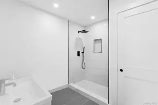 50 Squires Ave, East Quogue, NY 11942 - Photo 9