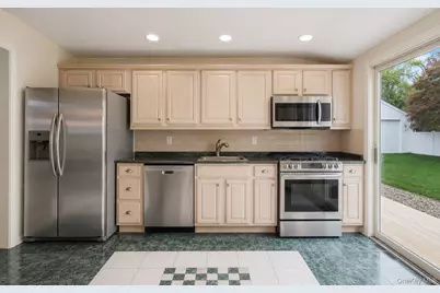 131 Ruland Road, Selden, NY 11784 - Photo 7
