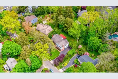 112 The Intervale, Roslyn, NY 11576 - Photo 35