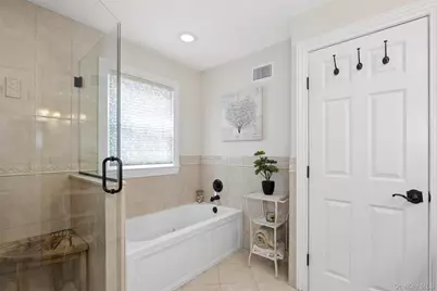[Address not provided], Babylon, NY 11702 - Photo 23