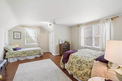 [Address not provided], Babylon, NY 11702 - Photo 27