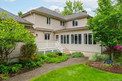 7 Fair Oaks Drive, Poughkeepsie, NY 12603 - Photo 3