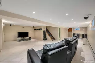 175-04 50th Ave, Fresh Meadows, NY 11365 - Photo 43