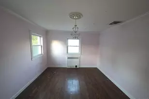 611 Lakeview Ave, Rockville Centre, NY 11570 - Photo 19