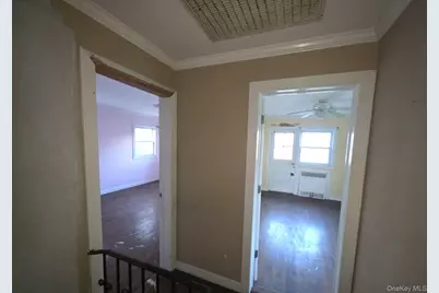 611 Lakeview Avenue, Rockville Centre, NY 11570 - Photo 13
