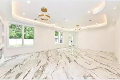 33 Parkway Drive, Roslyn Heights, NY 11577 - Photo 11