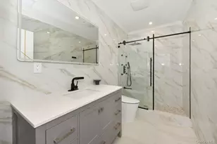 33 Parkway Dr, Roslyn Heights, NY 11577 - Photo 43