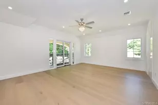 33 Parkway Dr, Roslyn Heights, NY 11577 - Photo 27