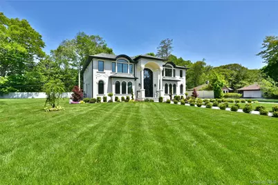 33 Parkway Drive, Roslyn Heights, NY 11577 - Photo 3