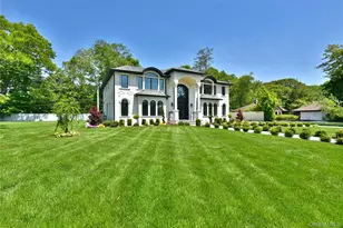 33 Parkway Dr, Roslyn Heights, NY 11577 - Photo 3