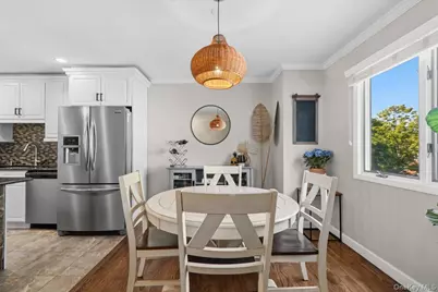 601 Kensington Way, Mount Kisco, NY 10549 - Photo 5